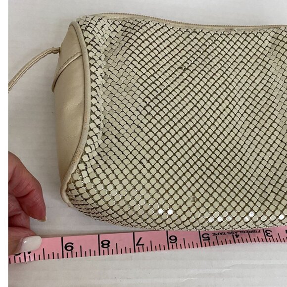 Vintage Beige Small Crossbody Bag With Metal Mesh Design & Shoulder Strap - Picture 9 of 10